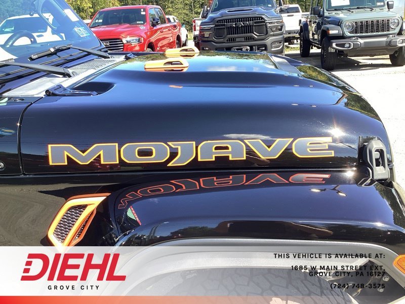 Used 2021 Black Jeep Mojave image 11
