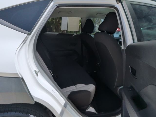 Used 2024 White Hyundai SEL image 20