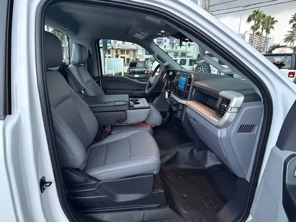 New 2027 White Ford XL image 10