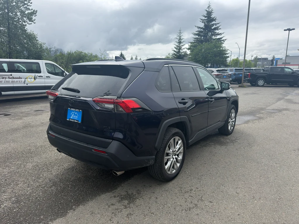 Used 2024 Blueprint Toyota XLE Premium image 3