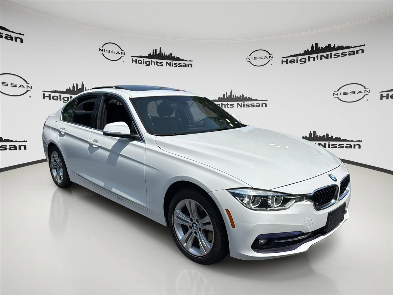 Used 2018 Alpine White BMW 328d image 7