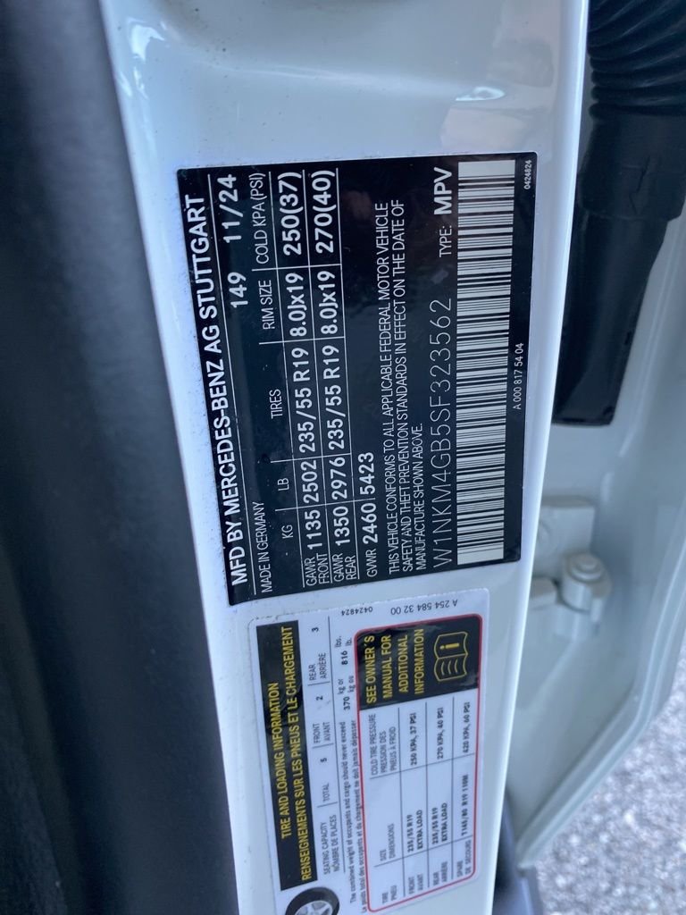 Certified Used 2025 Polar White Mercedes-Benz GLC 300 image 4