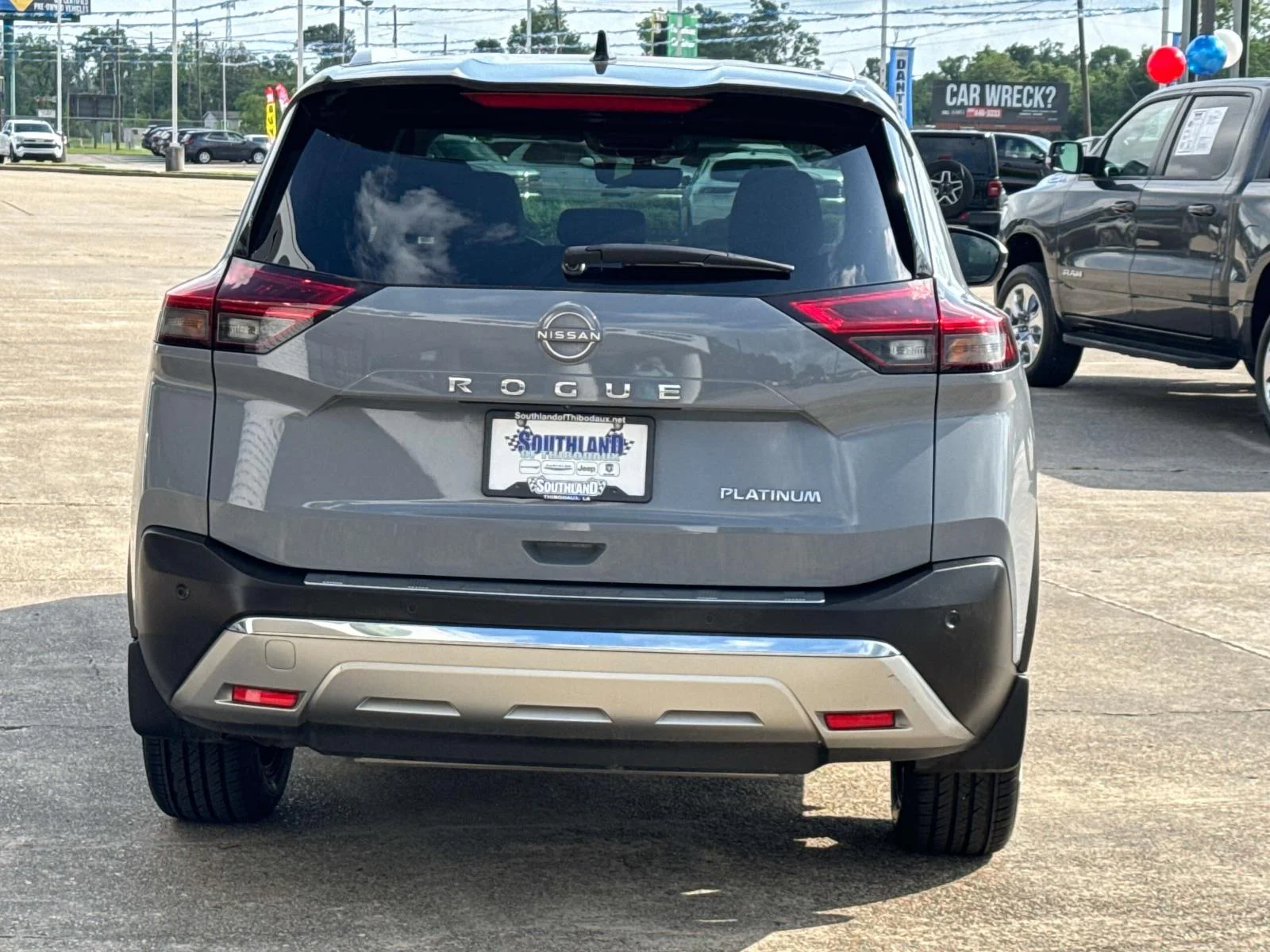 2023 Nissan Rogue Platinum - Photo 6