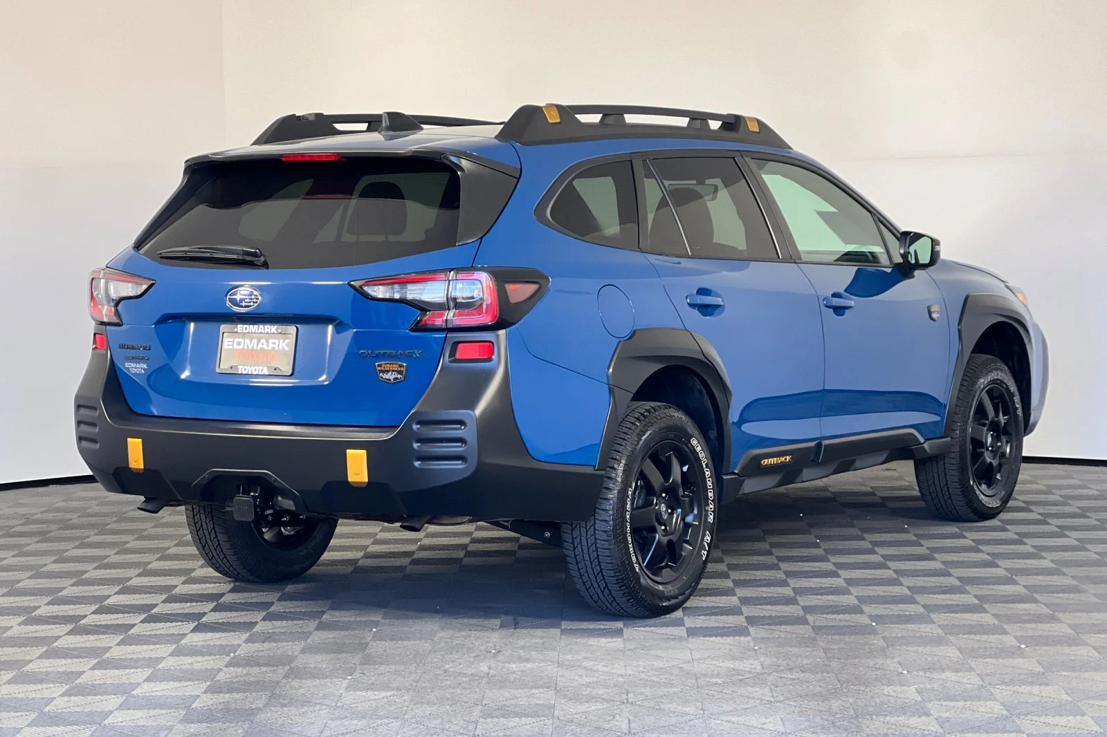 Used 2024 Geyser Blue Subaru Wilderness image 3
