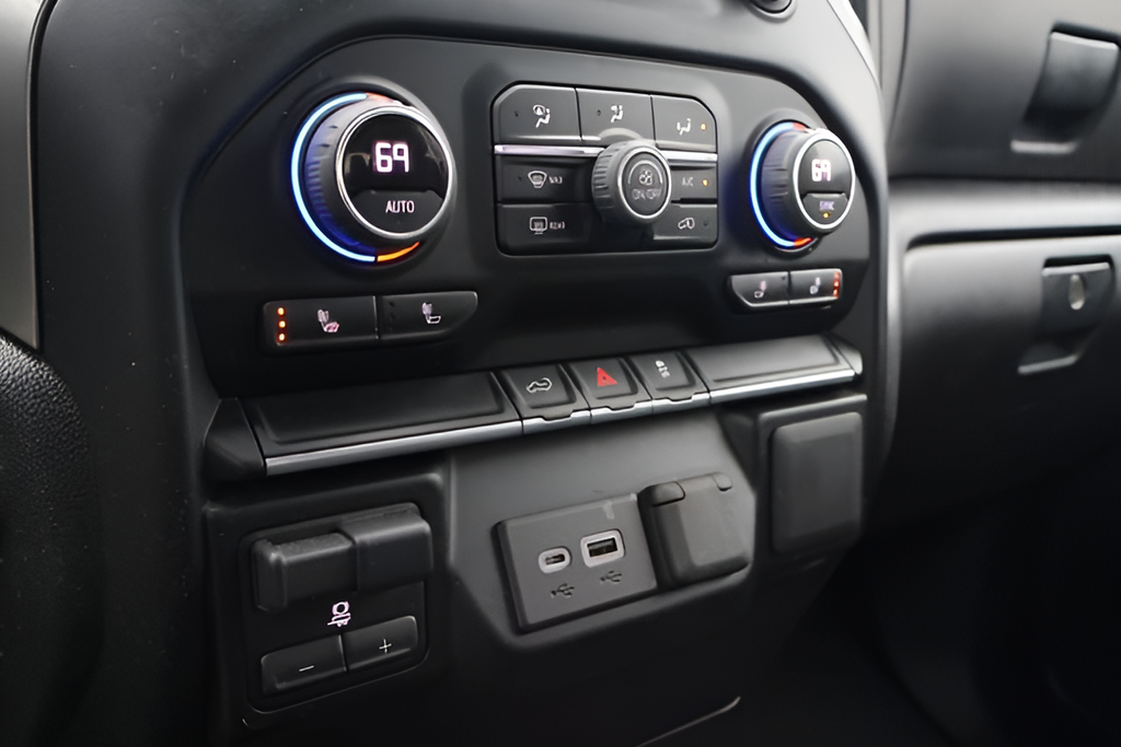 Used 2022 Black Chevrolet LT image 26