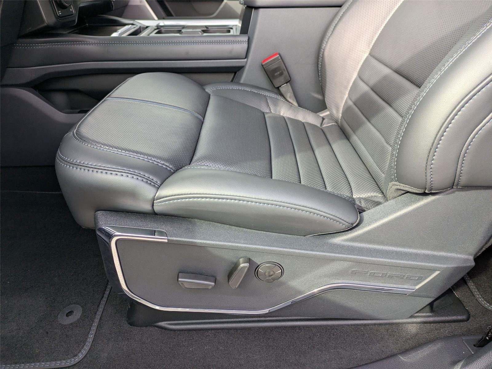New 2026 Carbonized Gray Metallic Ford F-350® Platinum® image 16