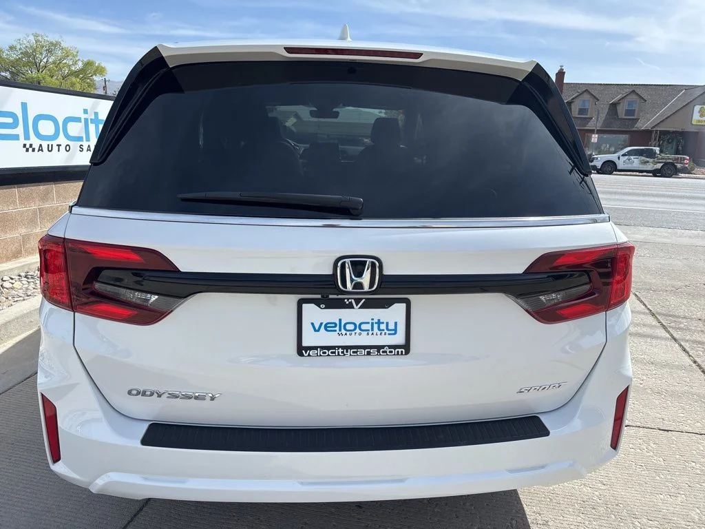 Used 2025 White Honda Sport-L image 6