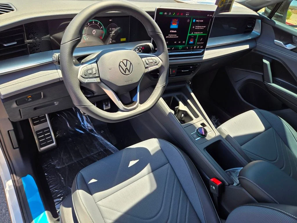 New 2026 White Volkswagen 2.0T SE R-Line Black image 9