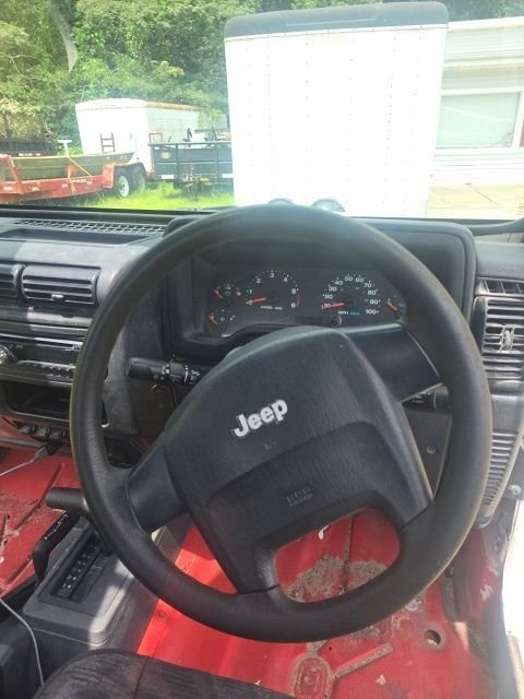Used 2005 White Jeep Sport RHD image 4