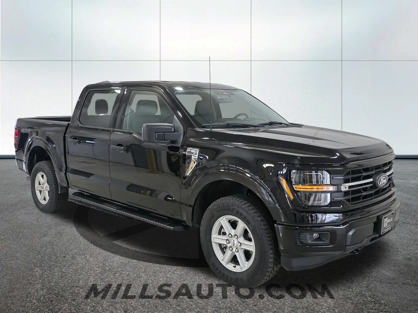 Used 2026 Agate Black Metallic Ford XLT image 10