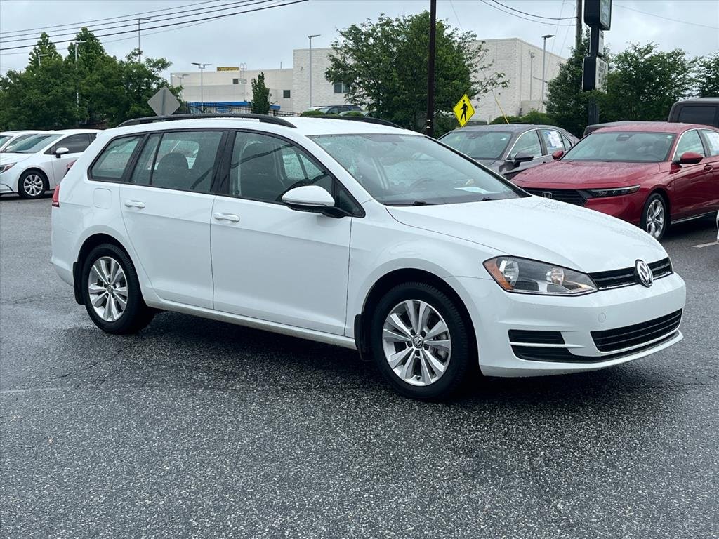 2017 Volkswagen Golf SportWagen TSI S 4Motion DSG Auto's photo