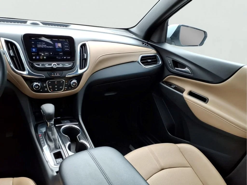 Used 2023 SUMMIT WHITE Chevrolet Premier image 24