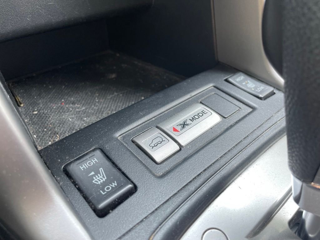 Used 2018 Ice Silver Metallic Subaru 2.5i Limited image 16