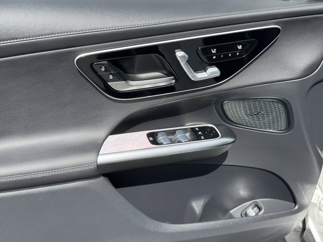 2025 Mercedes-Benz GLC Base - Photo 9