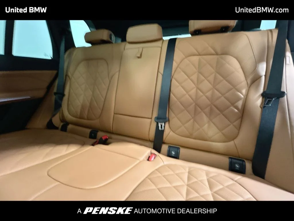 Used 2026 Alpine White BMW xDrive40i image 21