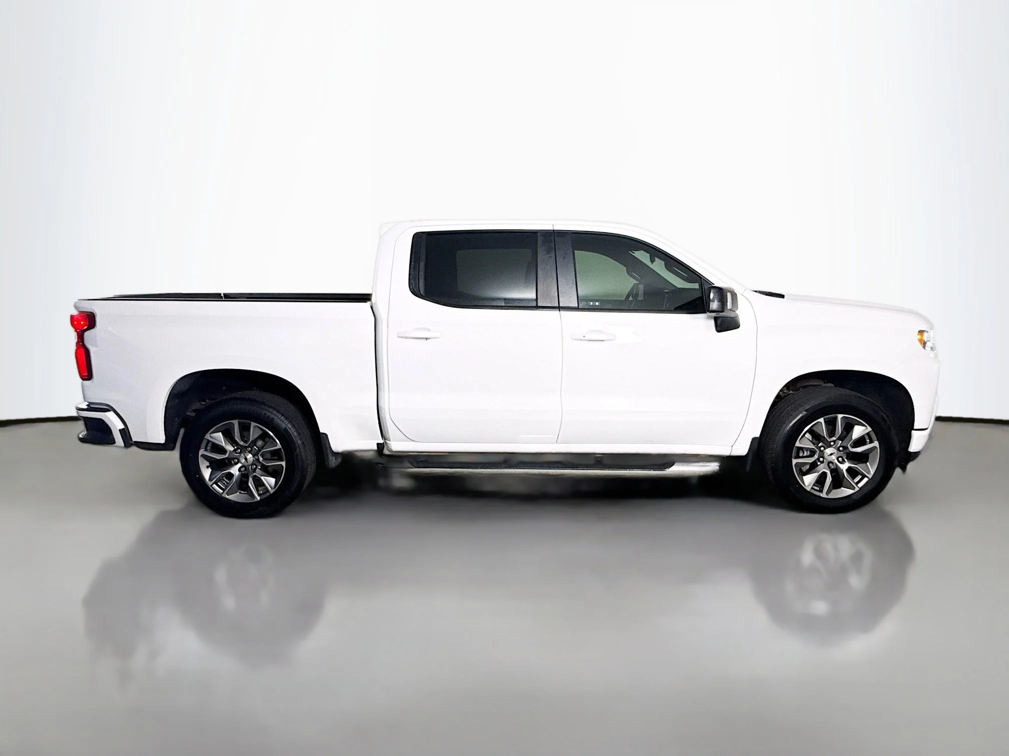Used 2022 Summit White Chevrolet RST image 8