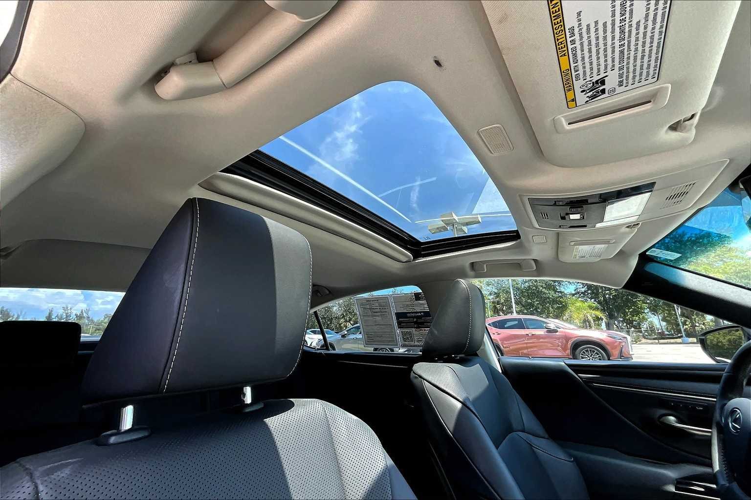 Used 2022 Eminent White Pearl Lexus  image 14