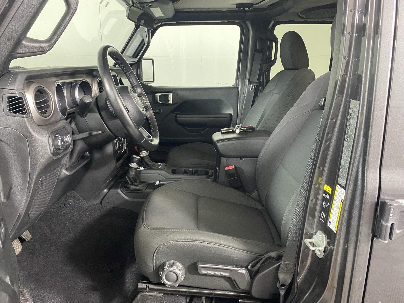 Used 2020 Granite Crystal Metallic Clearcoat Jeep Willys image 12