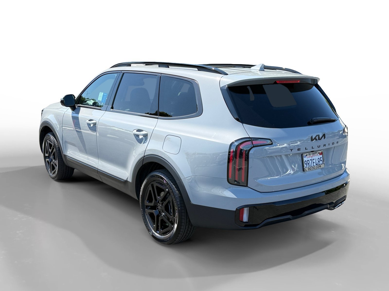 Used 2025 Gray Kia SX X-Line image 3