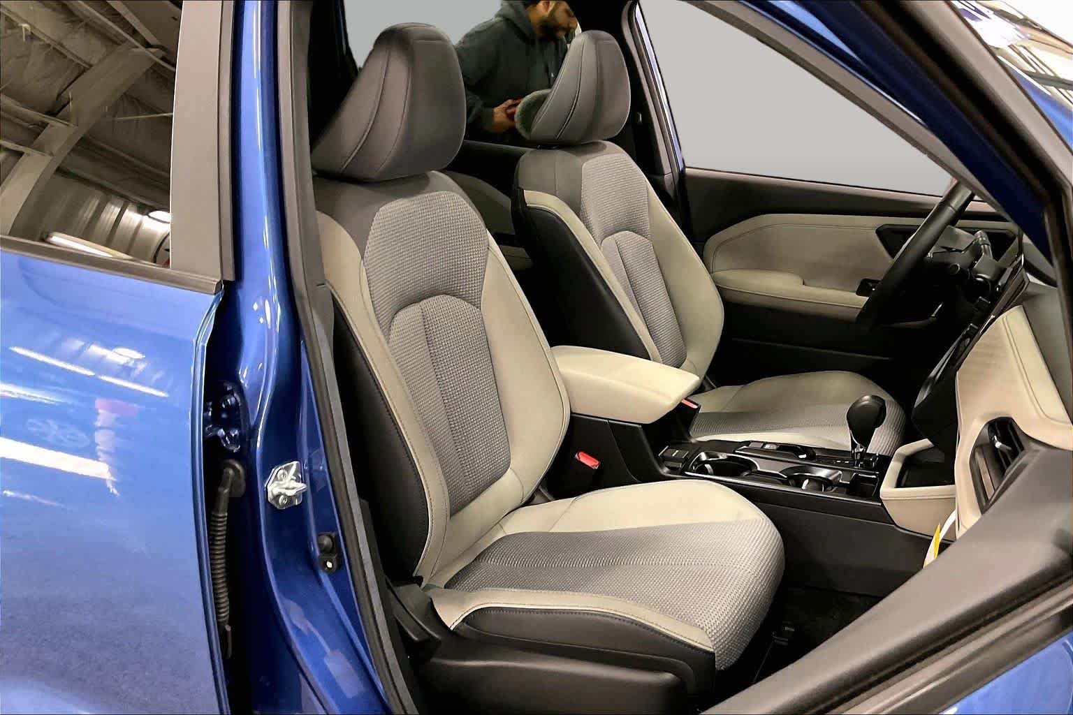Used 2026 Daybreak Blue Pearl Subaru Premium image 8