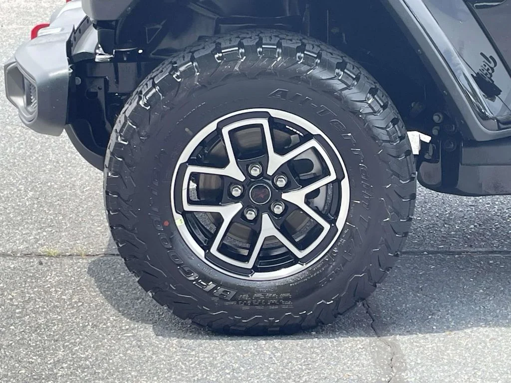 New 2026 Black Clearcoat Jeep Rubicon image 11