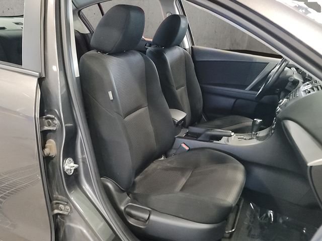 Used 2013 Graphite Mica Mazda i Touring image 18