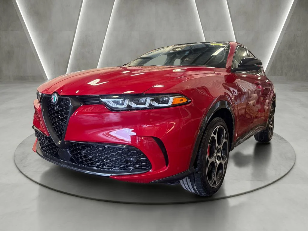 Used 2024 Red Alfa Romeo Veloce image 3