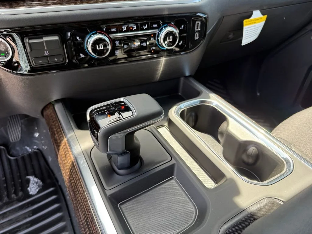 New 2026 Sterling Metallic GMC Elevation image 27