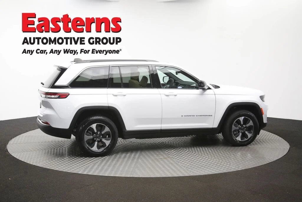 Used 2024 White Jeep 4xe image 47