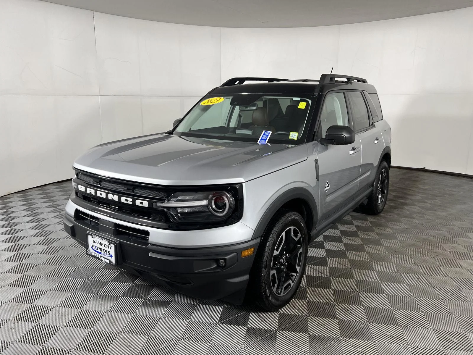 Used 2023 Gy Ford Outer Banks image 7
