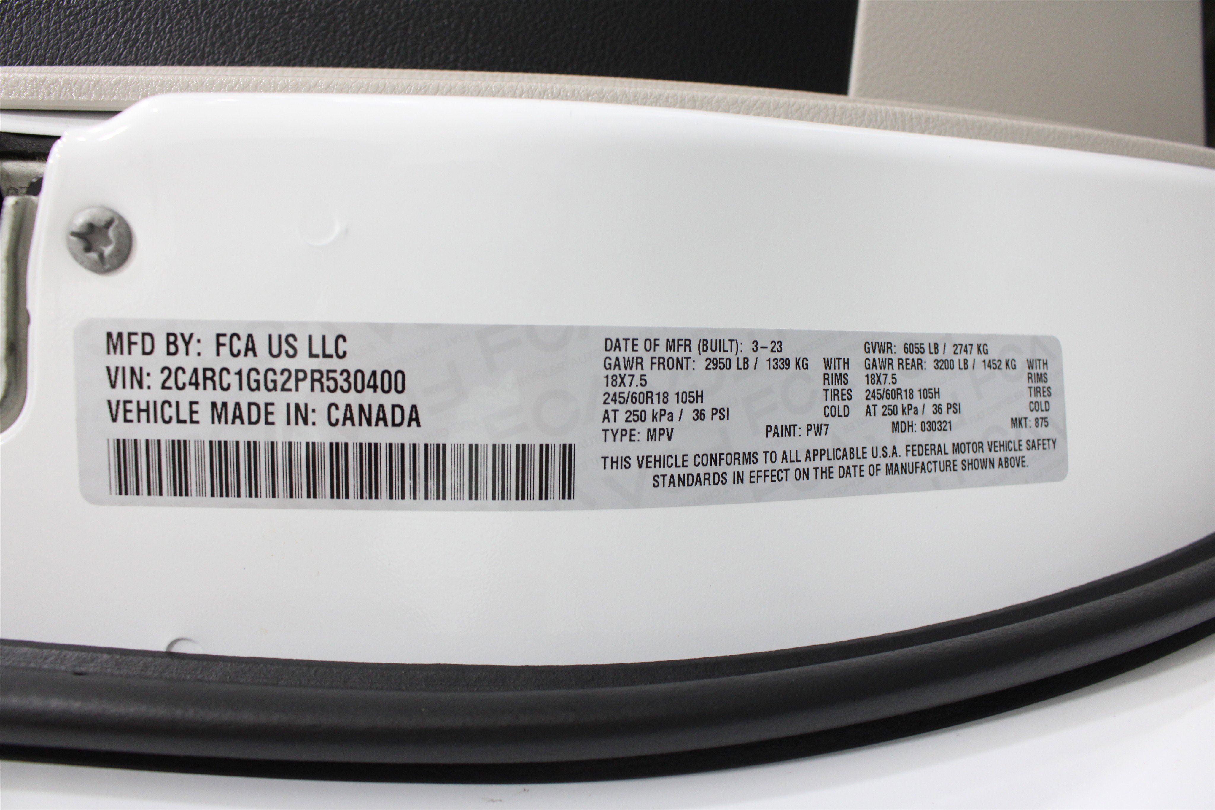 Used 2023 Bright White Clearcoat Chrysler Limited image 41