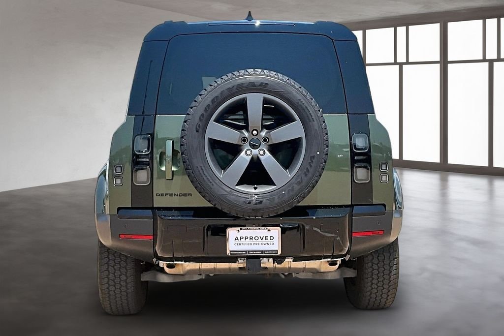 Used 2026 Green Land Rover S image 4
