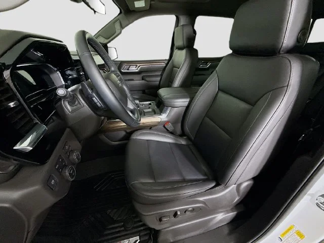 Used 2025 White Chevrolet LT Trail Boss image 22