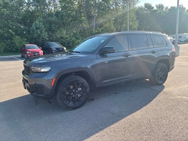 Used 2024 Jeep Grand Cherokee L Altitude with VIN 1C4RJKAGXR8921409 for sale in Kansas City