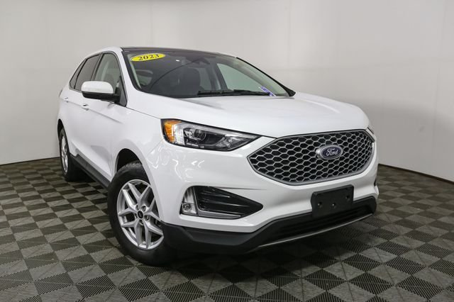 Used 2023 White Ford SEL image 3