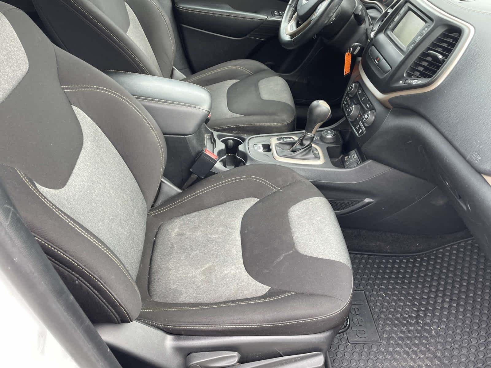Used 2016 Bright White Clearcoat Jeep Sport image 28