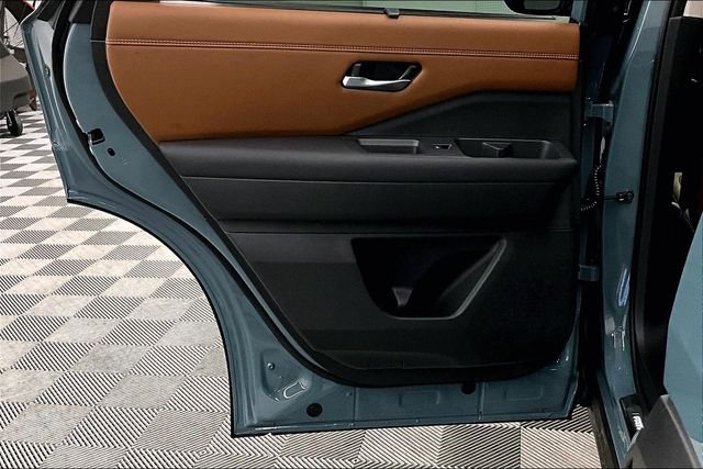 New 2026 Baltic Teal Nissan Platinum image 33