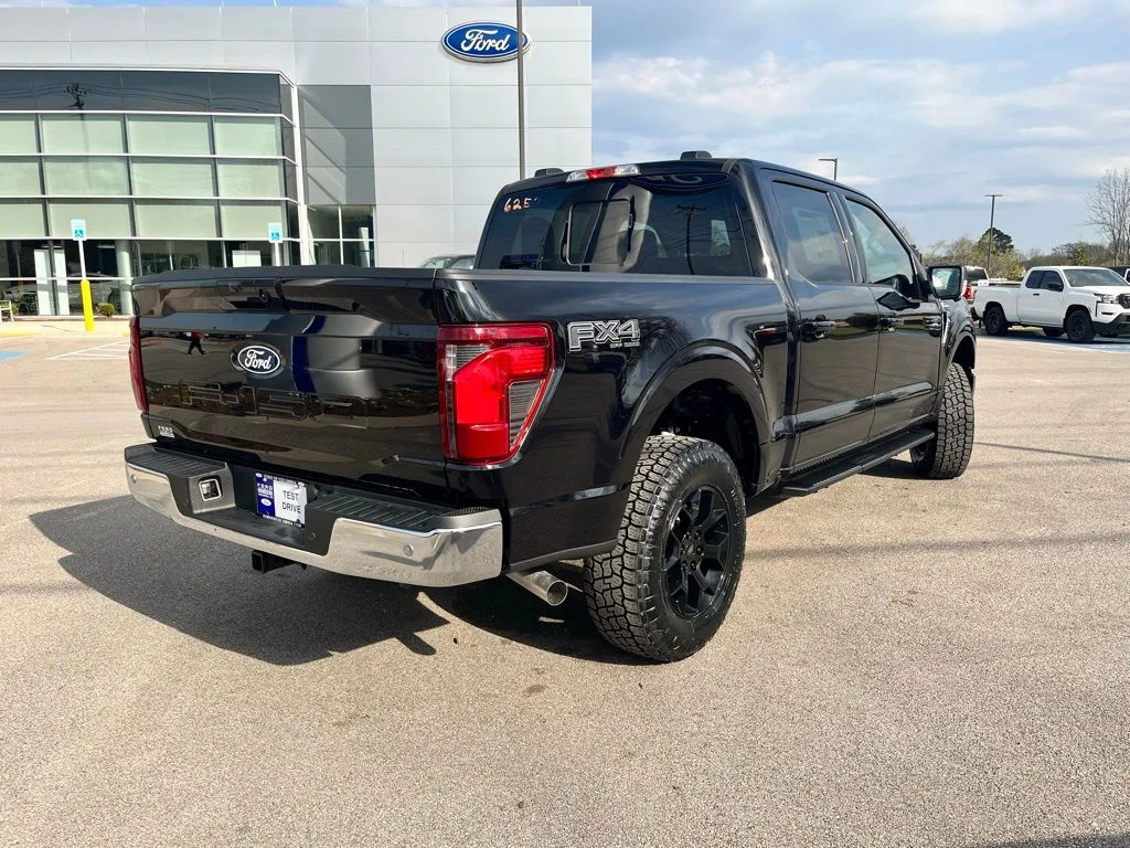 New 2026 Black Ford XLT image 5
