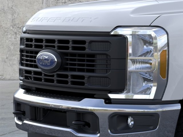 New 2026 Oxford White Ford F-250® XL image 17