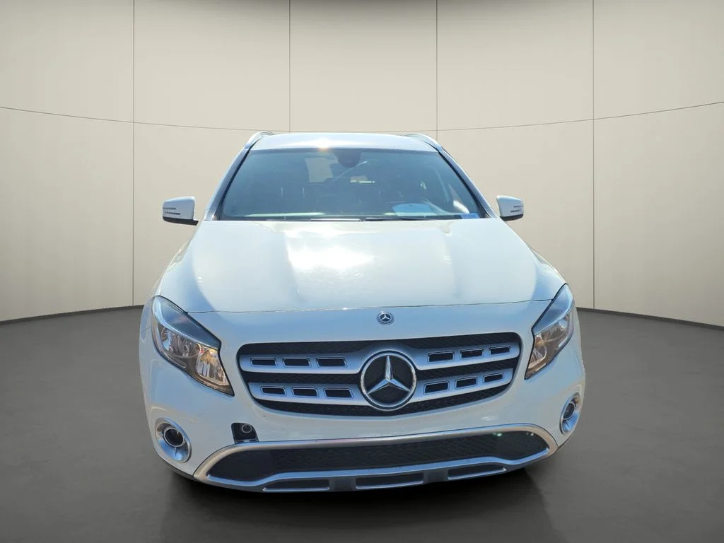 Used 2018 White Mercedes-Benz GLA 250 image 2