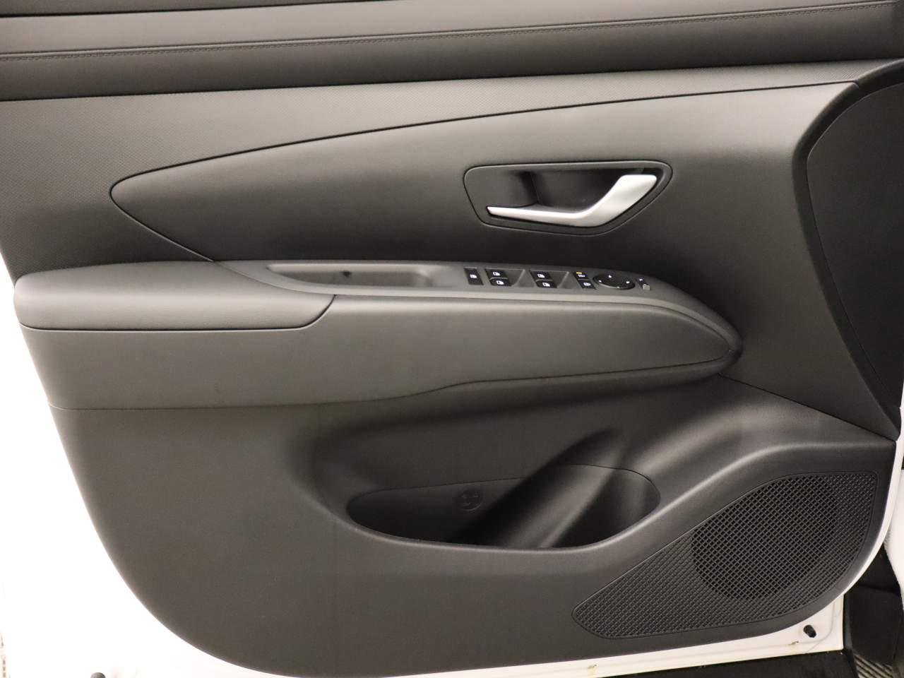 New 2027 Atlas White Hyundai SE AWD image 16