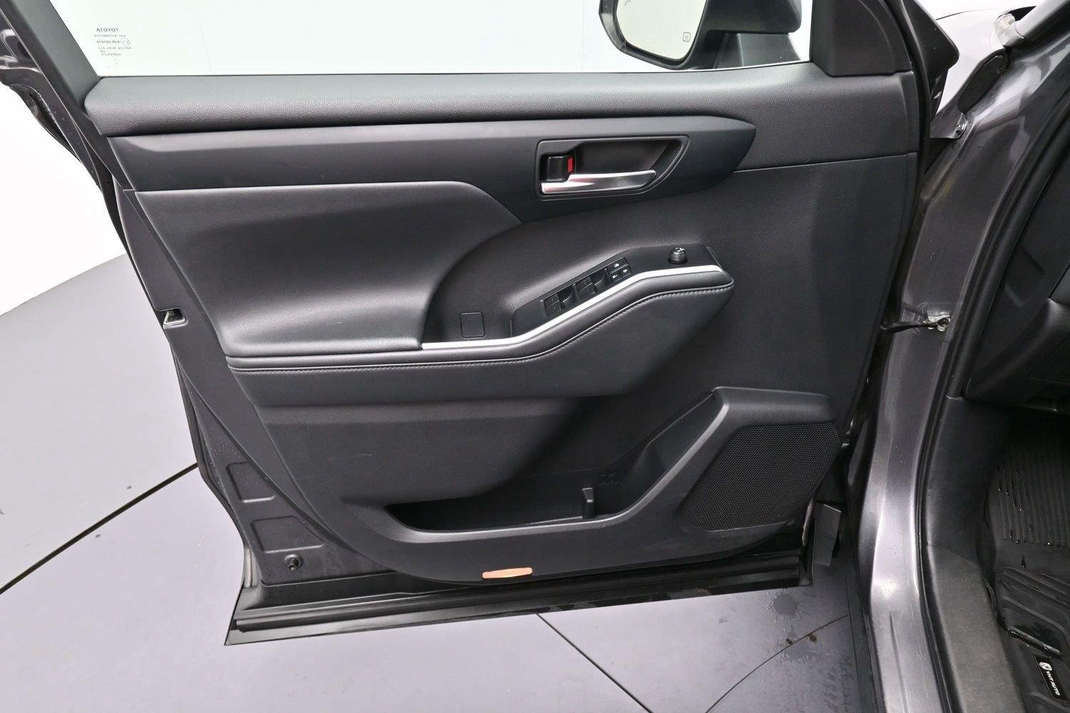 Used 2022 Magnetic Gray Metallic Toyota XLE image 11