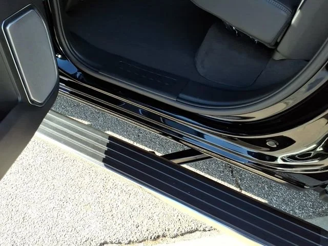 Used 2025 Onyx Black GMC Denali image 11