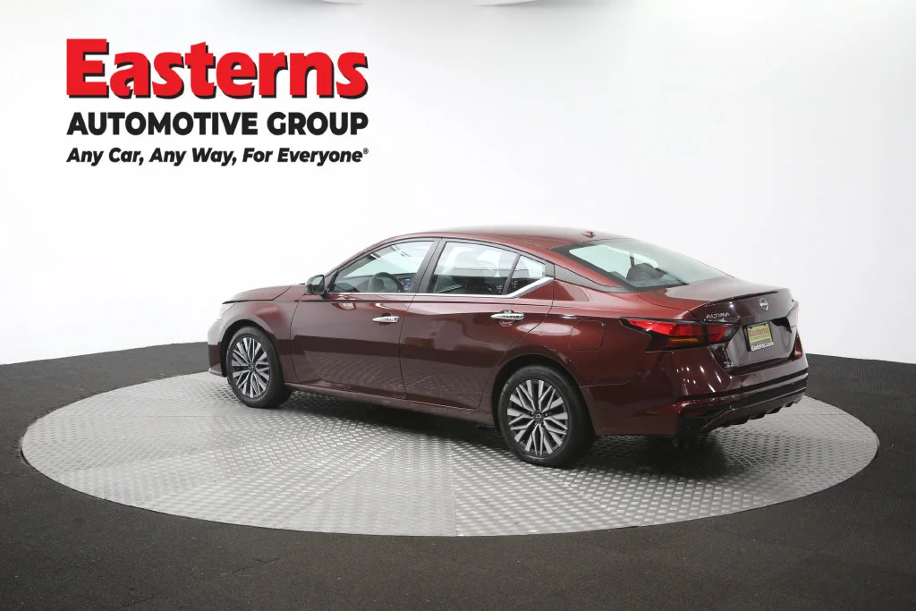 Used 2024 Red Nissan 2.5 SV image 65