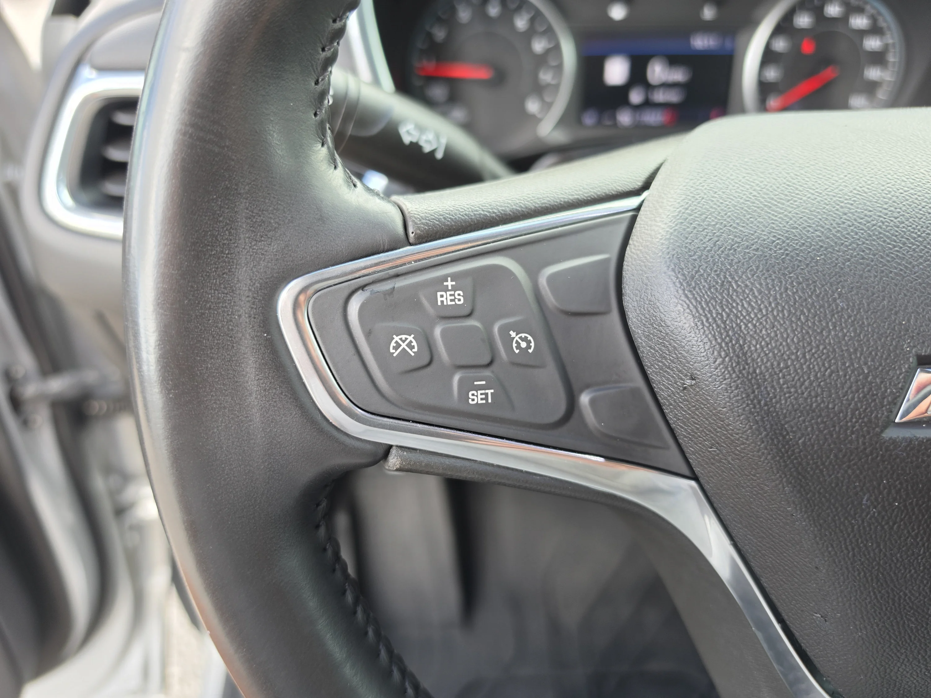 Used 2019 Silver Ice Metallic Chevrolet LT image 33