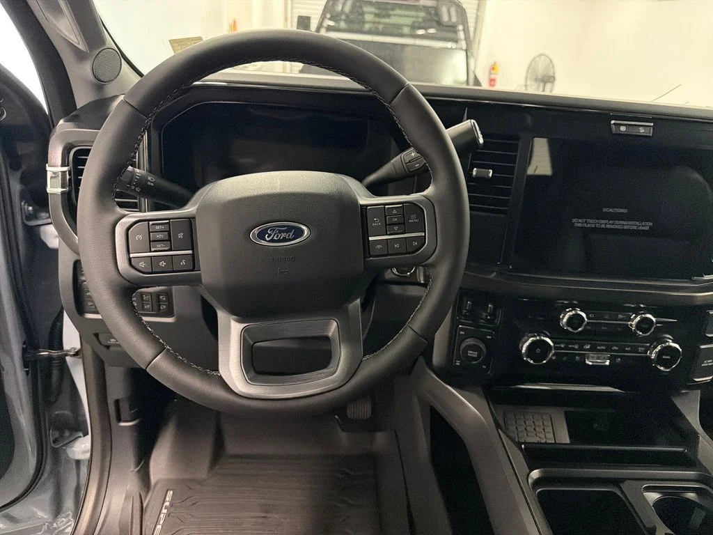New 2026 Glacier Gray Metallic Tri-Coat Ford F-250® Lariat® image 17