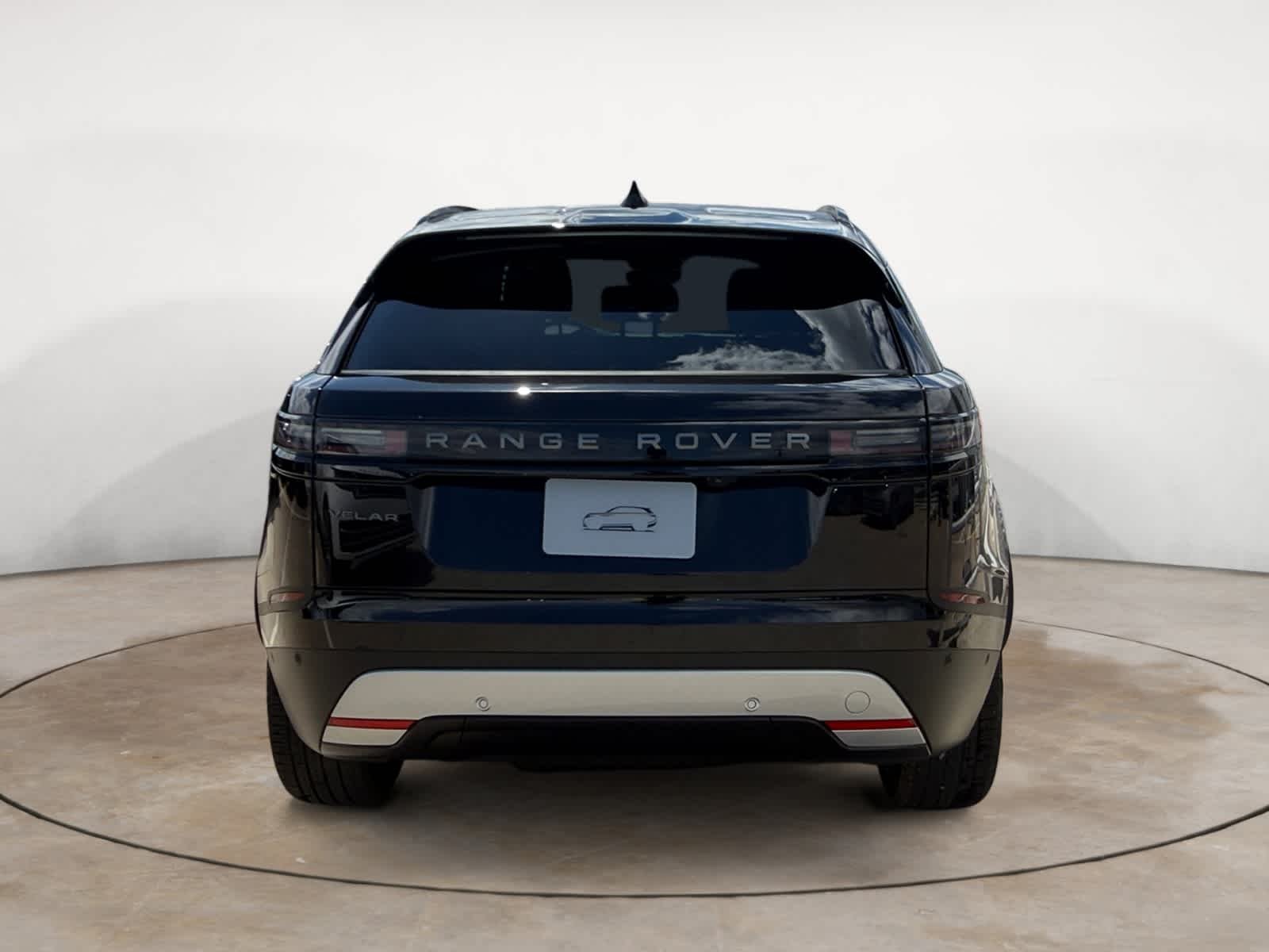 New 2026 Santorini Black Land Rover S image 4