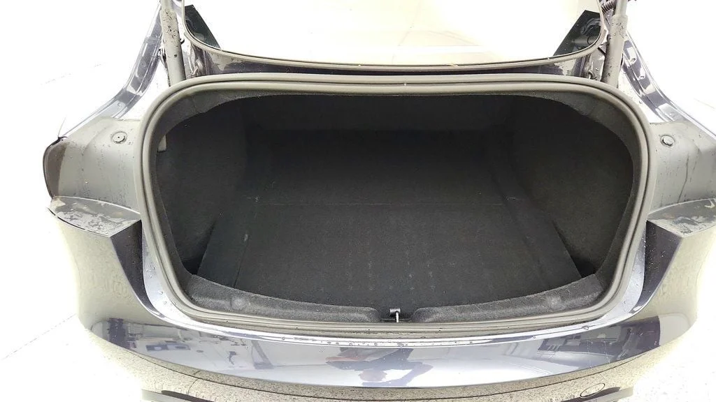 Used 2025 Stealth Grey Tesla Long Range AWD image 27