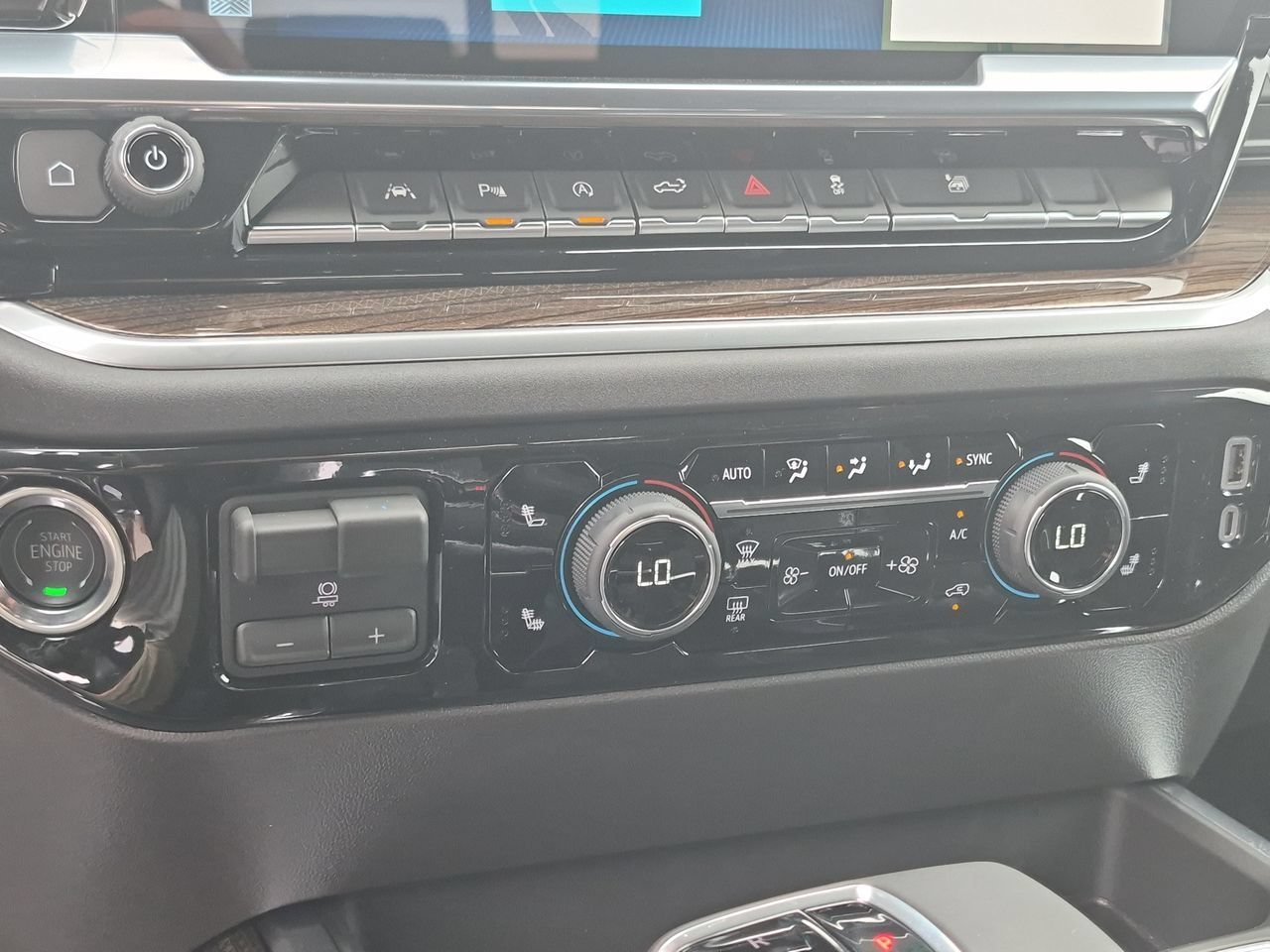 2026 Chevrolet Silverado 1500 RST - Photo 11