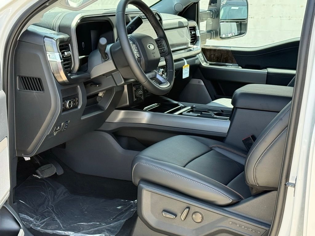 New 2026 Star White Metallic Tri-Coat Ford F-250® Lariat® image 5